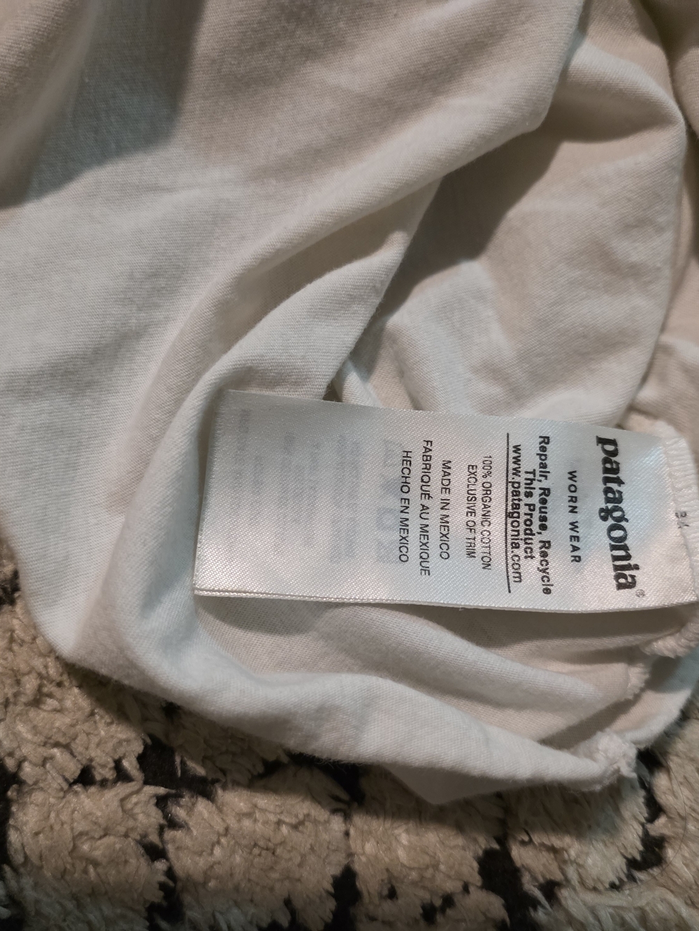 Patagonia White Tank with Multicolor Mountain Stripe Logo - Picture 3 of 3
